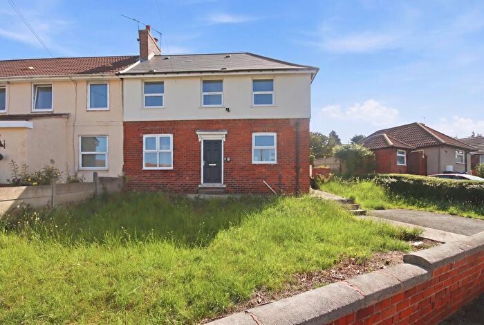 3 Bedroom Semi-Detached House To Rent In Sycamore Road, Hollingwood, Derbyshire, S43