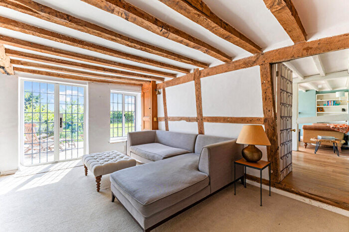 5 Bedroom Semi-Detached House For Sale In Runwick Lane, Dippenhall, Farnham, GU10