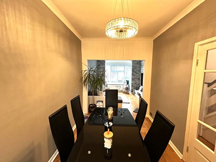 3 Bedroom Terraced House For Sale In Dunbar Road, Southsea, Portsmouth, PO4
