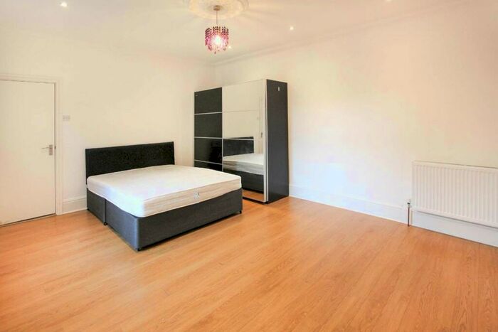 1 Bedroom Flat To Rent In Endymion Road, London, N4