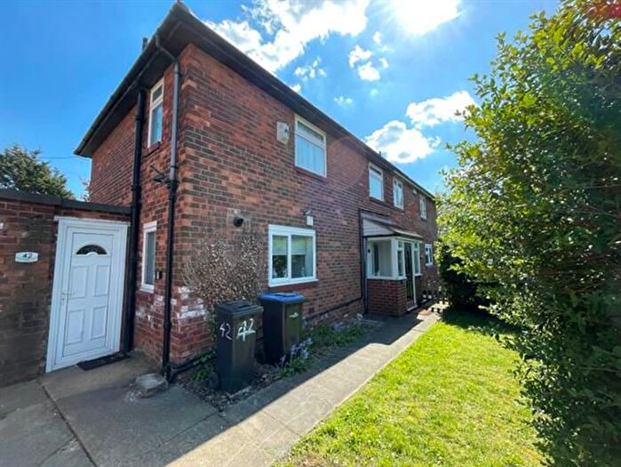 4 Bedroom Semi-Detached House To Rent In Grassington Road, Middlesbrough, TS4