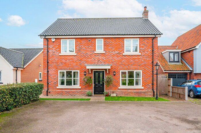 4 Bedroom Detached House For Sale In Chalmers Green, Carlton Colville, NR33