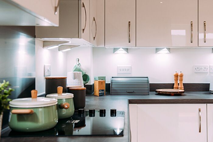 2 Bedroom Apartment To Rent In Brick Kiln Road, Manchester, M12