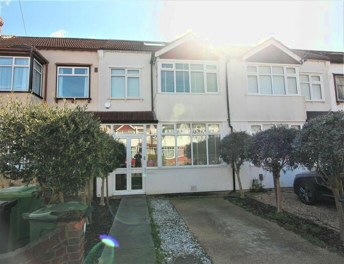 4 Bedroom Terraced House To Rent In Nettlewood Road, London, SW16