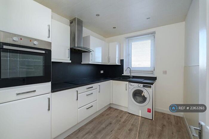 2 Bedroom Flat To Rent In Byron Street, Dundee, DD3