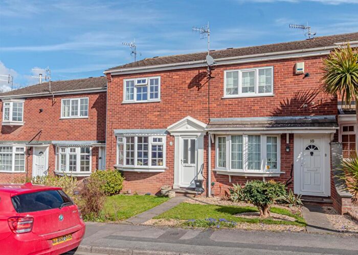 2 Bedroom Town House For Sale In Ballantrae Close, Arnold, Nottingham, NG5