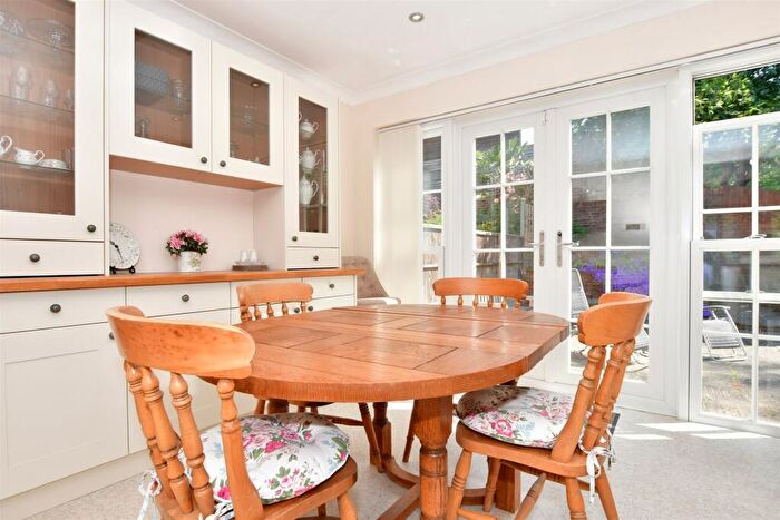 3 Bedroom End Of Terrace House For Sale In Cliftonville, Dorking, Surrey, RH4