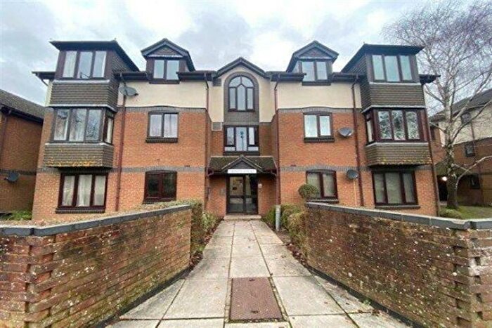 1 Bedroom Flat To Rent In Trinity Court, Paynes Road, SO15
