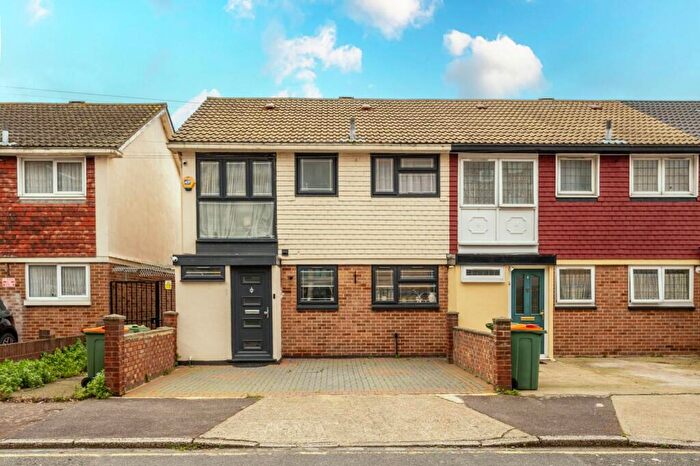 3 Bedroom End Of Terrace House For Sale In Boleyn Road, East Ham, London, E6