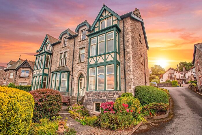 2 Bedroom Flat For Sale In The Promenade, Arnside, LA5