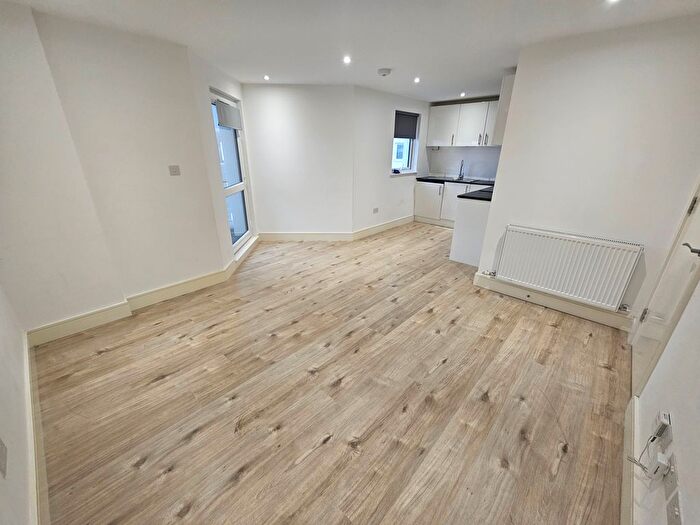 2 Bedroom Flat To Rent In Midland Road, Luton, LU2