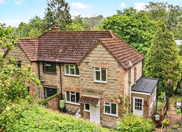 3 Bedroom Semi Detached House For Sale In Stafford Road, Caterham, CR3