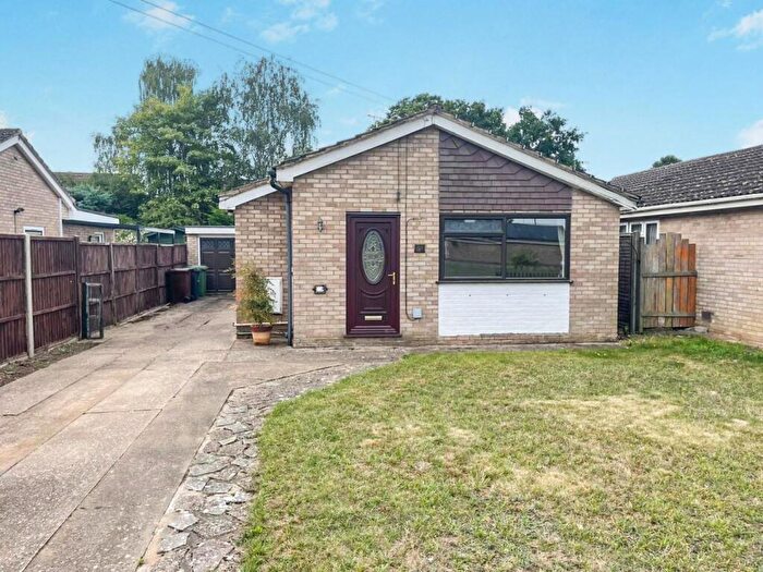 3 Bedroom Detached Bungalow For Sale In Angerstein Close, Weeting, IP27