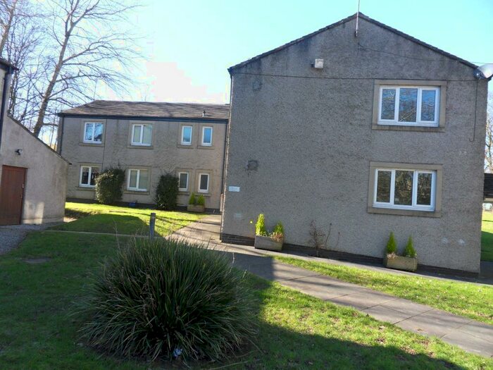 2 Bedroom Flat To Rent In Victoria Court, LA1