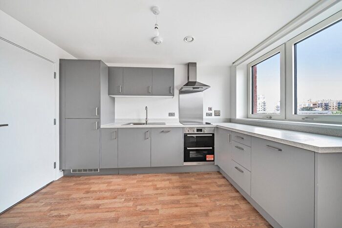 1 Bedroom Flat To Rent In St Pauls Road, Barking, London, IG11