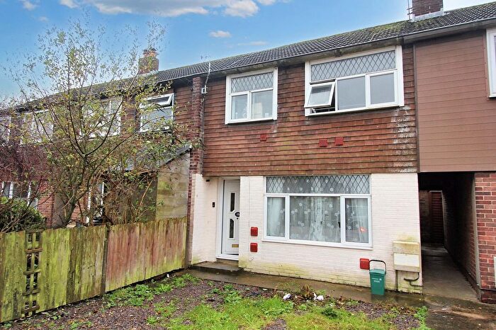 3 Bedroom Terraced House For Sale In Castle Close, Boverton, CF61