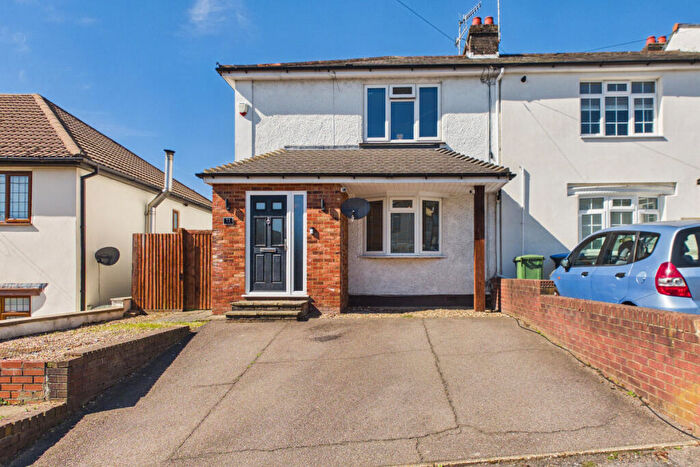 3 Bedroom End Of Terrace House For Sale In Seaton Road, Hemel Hempstead, HP3