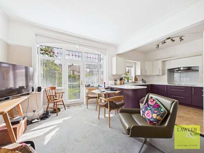 3 Bedroom Semi-Detached House For Sale In Wellfield Road, Stockport, Cheshire, SK2