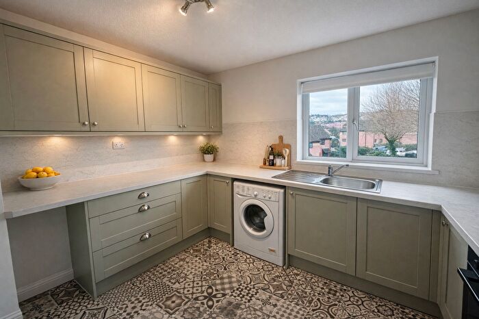 1 Bedroom Flat To Rent In New Walls, Totterdown, BS4