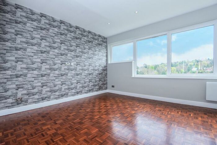2 Bedroom Flat To Rent In Church Hill Caterham, CR3