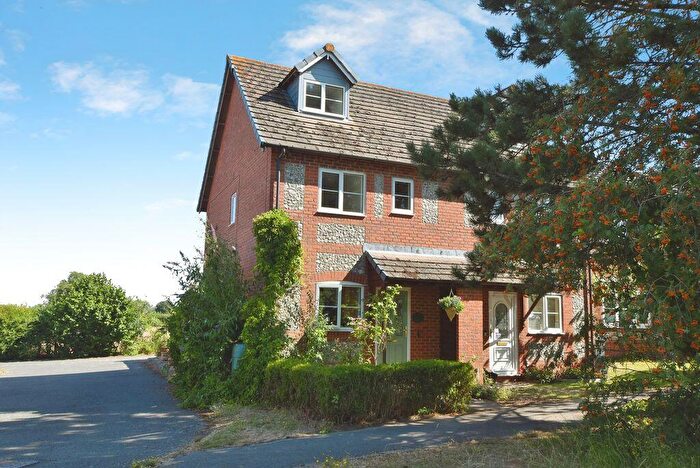 3 Bedroom Semi-Detached House For Sale In Hamilton Park, Downton ***Video Tour***, SP5