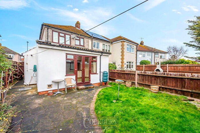 2 Bedroom Semi-Detached House For Sale In Monmouth Close, Welling, DA16