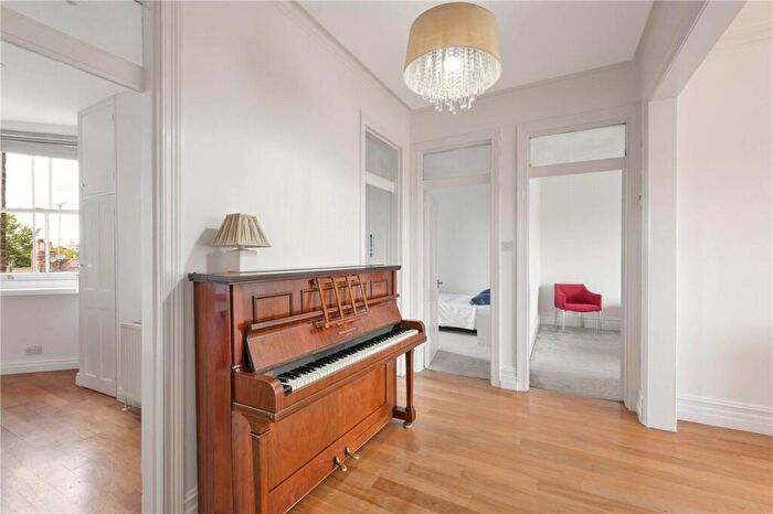 2 Bedroom Flat For Sale In Cambridge Mansions, Cambridge Road, London, SW11
