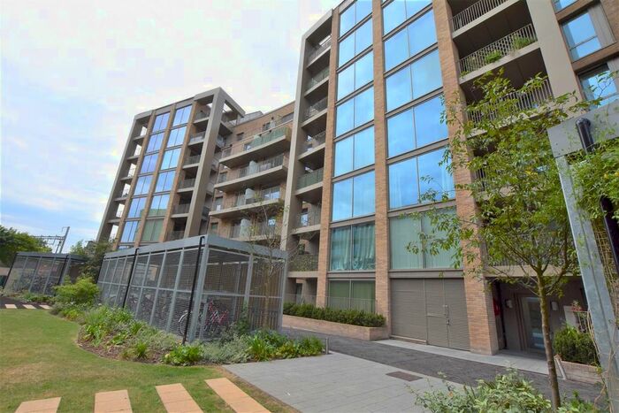 1 Bedroom Flat To Rent In Croxley Court, West Drayton, UB7