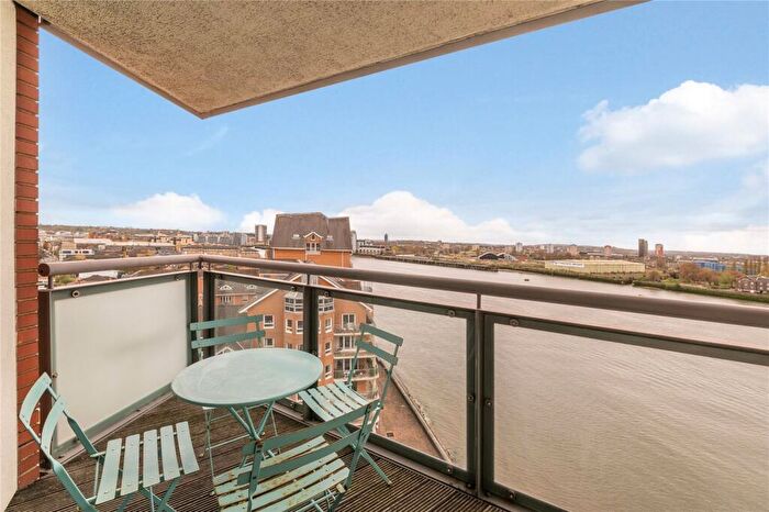 1 Bedroom Flat To Rent In Orion Point, Crews Street, E14