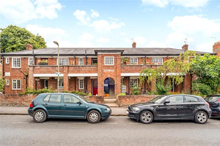 2 Bedroom Apartment To Rent In Shirley Place, Oxford, Oxfordshire, OX2