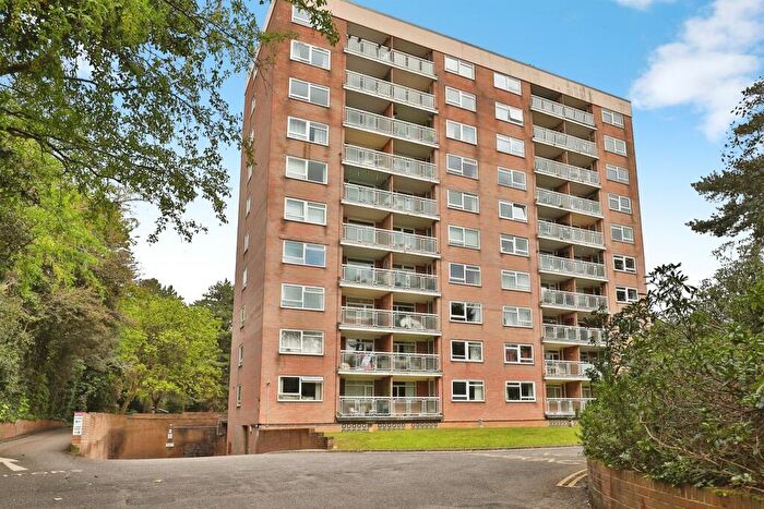 2 Bedroom Flat For Sale In Christchurch Road, Bournemouth, BH1