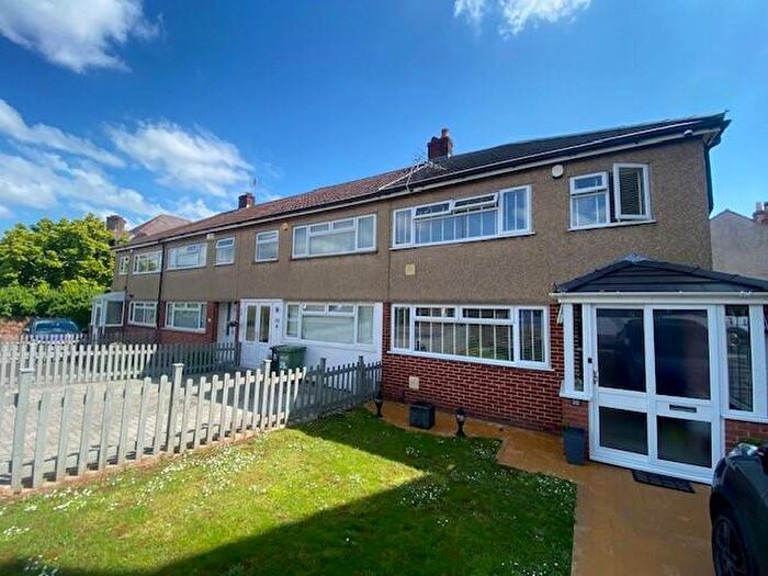 3 Bedroom House To Rent In Downend Road, Kingswood, Bristol, BS15