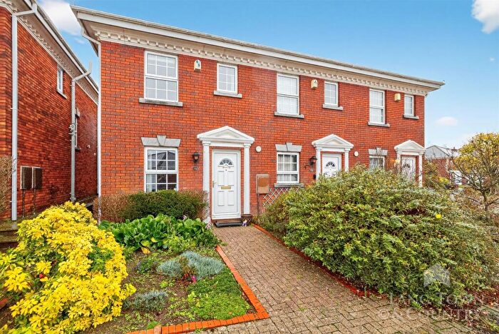 2 Bedroom End Of Terrace House To Rent In Burleigh Manor, Plymouth, PL3