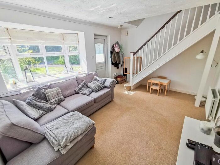2 Bedroom End Terrace House To Rent In Cheviot Close, Trowbridge, BA14