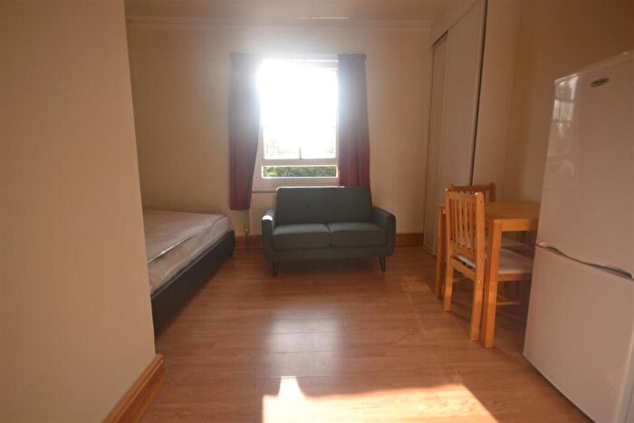 Studio To Rent In Denmark Road, Reading, Berkshire, RG1