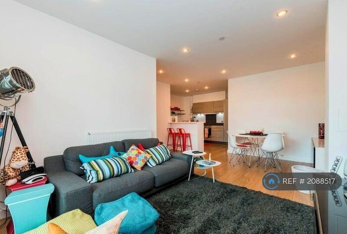 2 Bedroom Flat To Rent In Iona Tower, London, E14