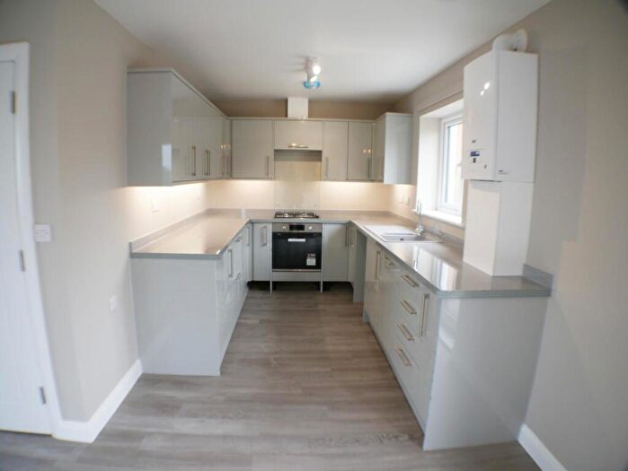 2 Bedroom Flat To Rent In Amesbury, SP4