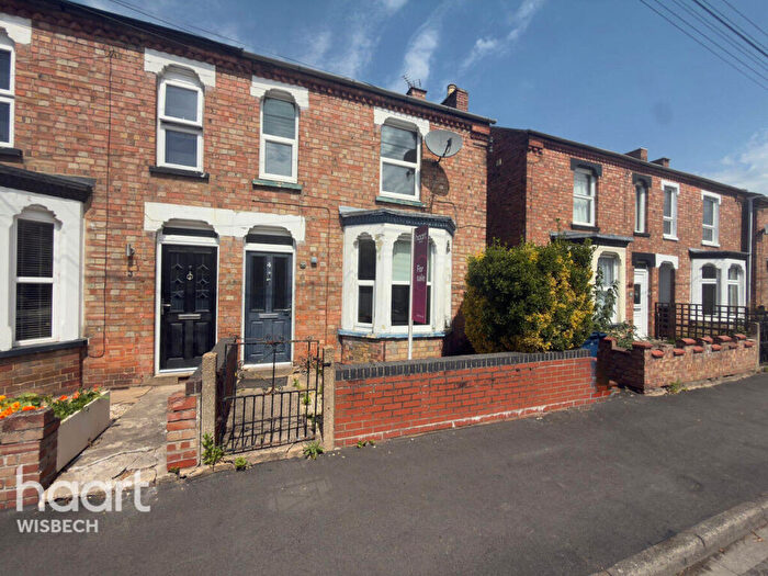 3 Bedroom Semi-Detached House For Sale In York Road, Wisbech, PE13