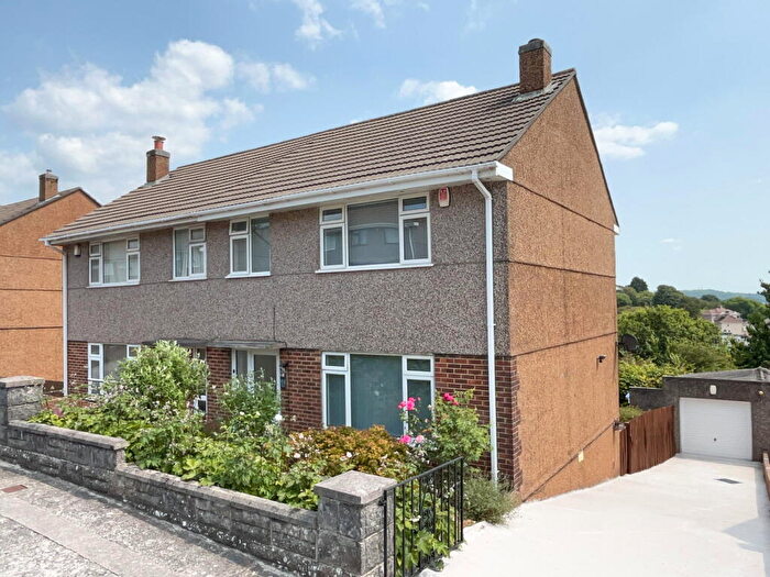 3 Bedroom Semi Detached House For Sale In Grantley Gardens, Plymouth, PL3