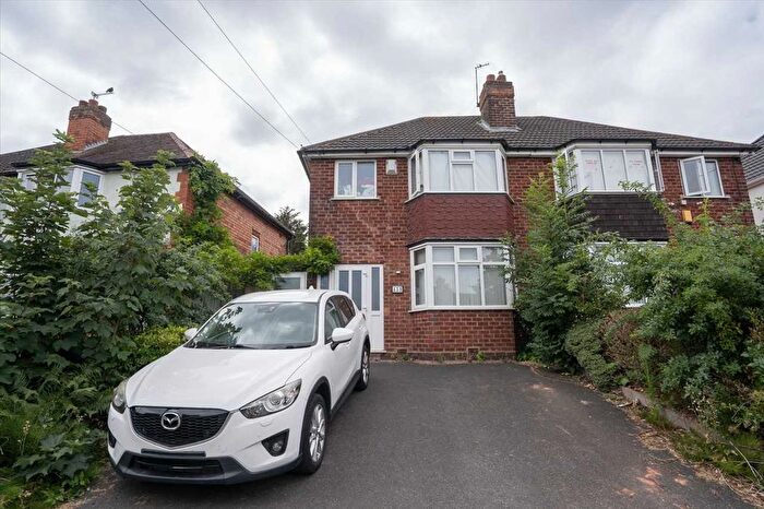 3 Bedroom Semi Detached House For Sale In Barrows Lane, Birmingham, B26
