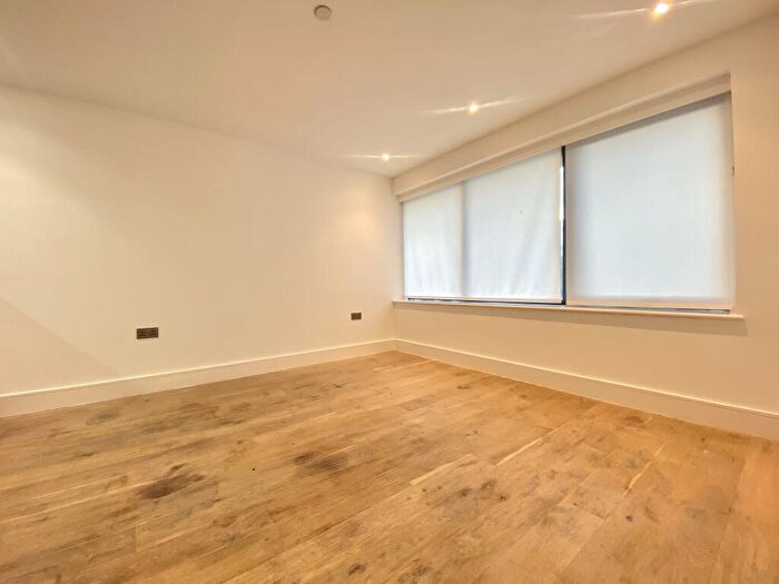 1 Bedroom Apartment To Rent In Kent House, ME15