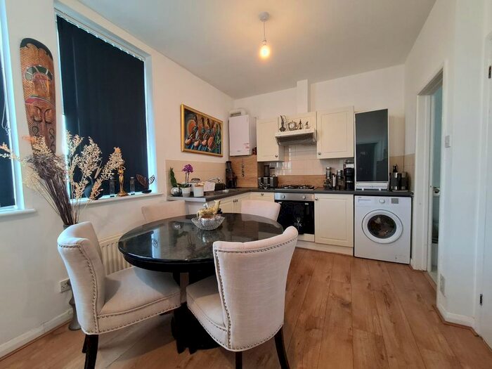 1 Bedroom Flat To Rent In Ballards Lane, Finchley, N3