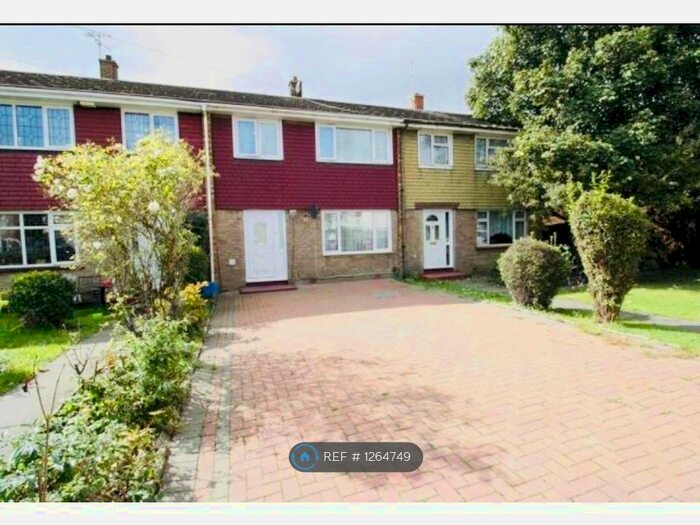3 Bedroom Terraced House To Rent In Dunlop Road, Tilbury RM18