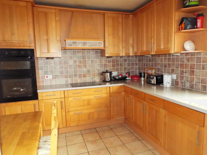 3 Bedroom Flat To Rent In Winn Road, Southampton, SO17