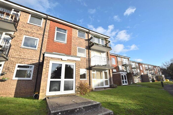 2 Bedroom Apartment To Rent In Armadale Court, Reading, RG30