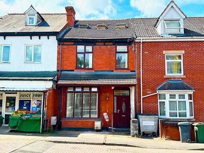 2 Bedroom Flat To Rent In Owen Road, Pennfields, Wolverhampton, WV3