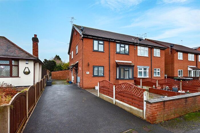 2 Bedroom Terraced House For Sale In South Road, Beeston, Nottingham, NG9