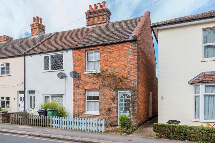 2 Bedroom End Of Terrace House To Rent In Holmesdale Road, Reigate, RH2