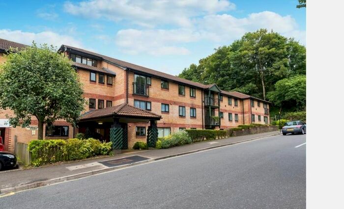 1 Bedroom Flat To Rent In Manhattan Court, Tongdean Lane, Preston, Brighton, East Sussex, BN1