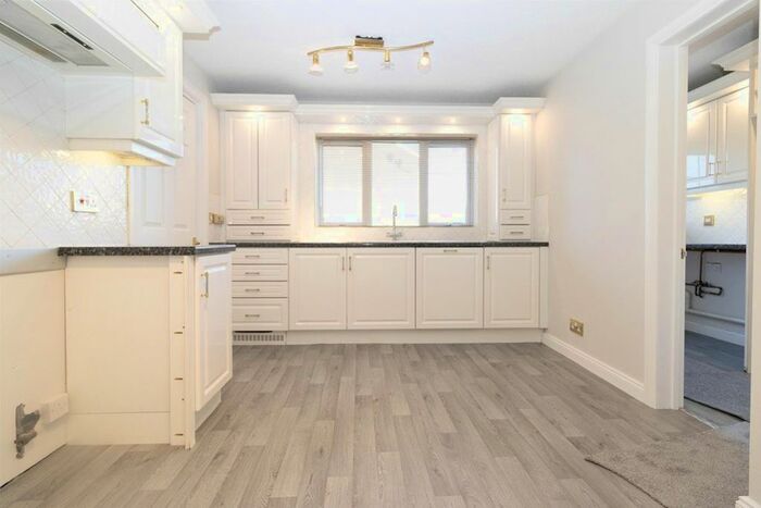 5 Bedroom Terraced House To Rent In Polstead, Basildon, Essex, SS16